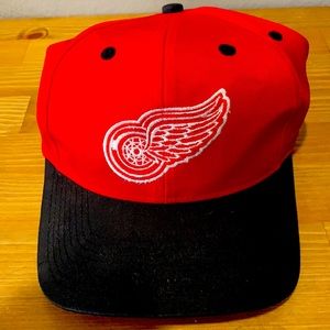 Vintage Detroit Redwings SnapBack 90’s